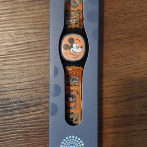 Brand new Magic Band Plus Halloween limited release Mickey Mouse